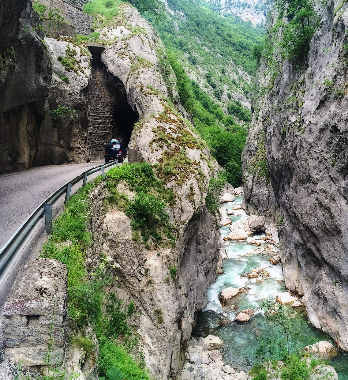 Mountains & trails